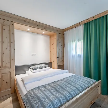 Appartments Cervus 4*